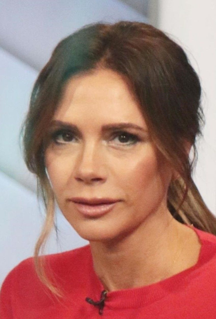 Ce S A Nt Mplat Cu Fa A Ei M Sperie Victoria Beckham Apari Ie