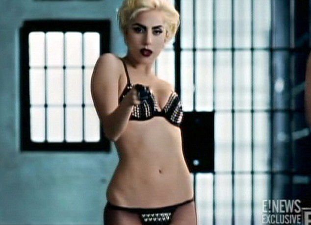 Scheletica vs. Rotunjoara Cine e mai sexy: Lady Gaga sau Beyonce? FOTO!