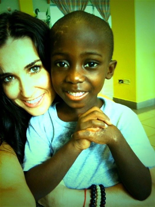 Demi Moore, in vizita la copiii orfani din Haiti