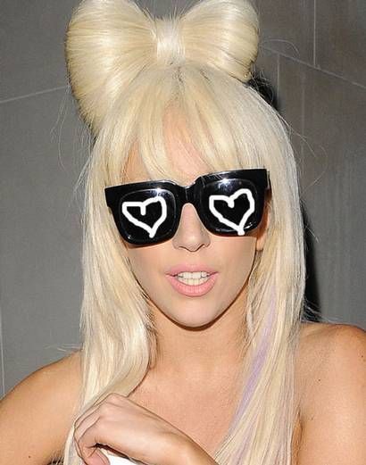 Lady Gaga e deprimata si vrea sa isi faca operatii estetice
