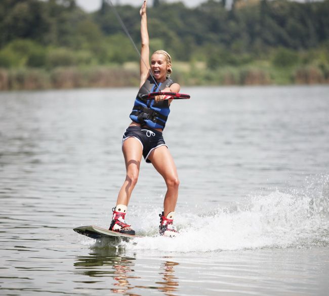 Diana Dumitrescu, adepta sporturilor extreme: a incercat wakeboarding-ul