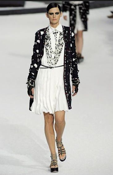 Primavara-vara 2011 Chanel, cel mai extravagant show de moda din istorie FOTO SI VIDEO