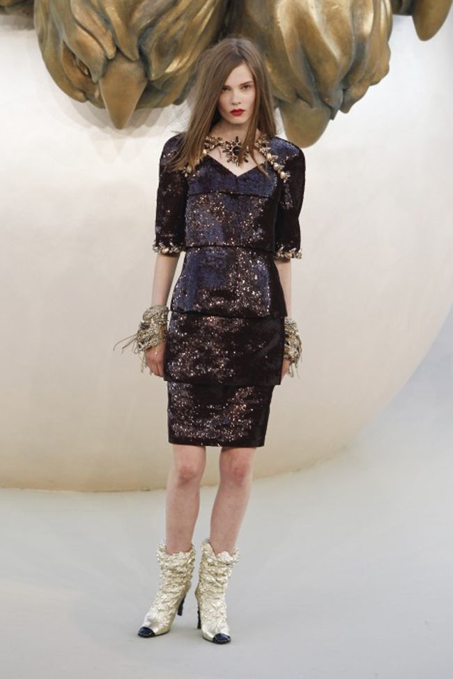 Chanel propune rochii si accesorii spectaculoase pentru Sarbatori GALERIE FOTO