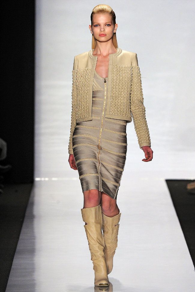 Kim Kardashian sa se pregateasca de shopping! Herve Leger a lansat colectia pentru toamna - iarna 2011