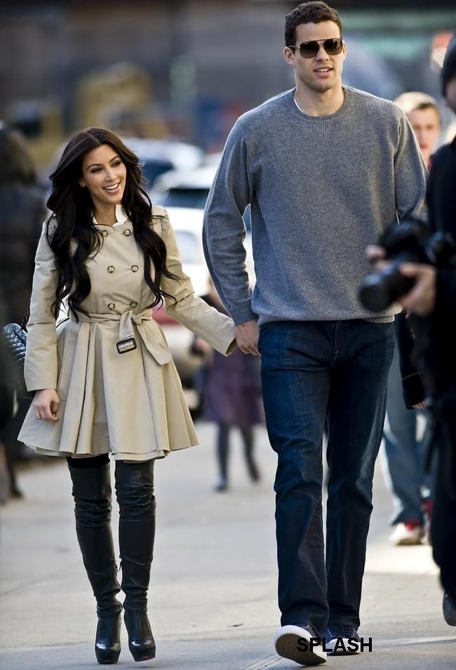 Kim Kardashian a iesit cu iubitul urias la plimbare! Cum le sta impreuna?