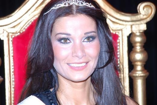 Ea este romanca desemnata Miss Austria - Carmen Stamboli! Iti pare rau ca nu reprezinta Romania?