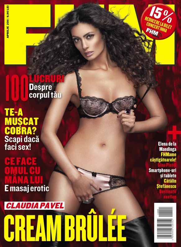 Claudia Pavel, sexy in FHM: Fac sport in fiecare zi