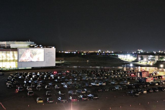 Se redeschide Baneasa Drive In Cinema! Vezi cat te costa sa vezi un film din masina!