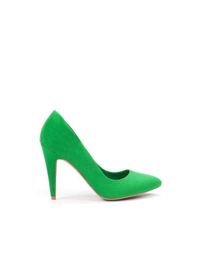 Zara propune pantofii in culori neon: vezi ce preturi au