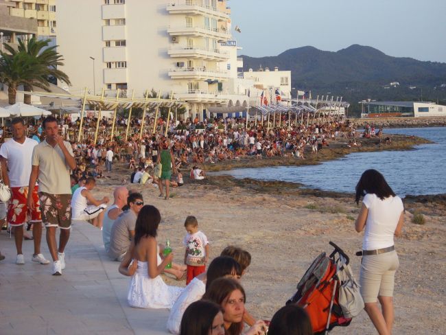 Mergi la Ibiza, te indragostesti si descoperi locul perfect unde sa te retragi la pensie!