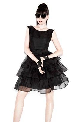 Lily Allen a debutat in moda! Si-a lansat prima colectie de haine, de inspiratie vintage