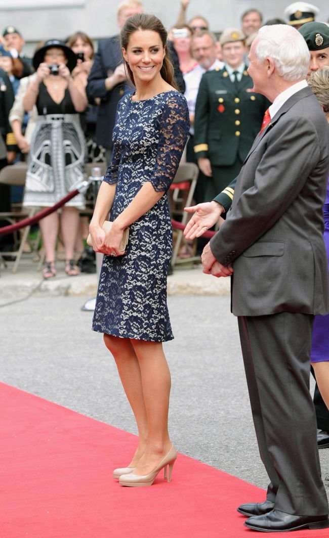 Kate Middleton, o defilare chic de haine accesibile in Canada: pantofi de 50 de dolari si rochii refolosite &nbsp;