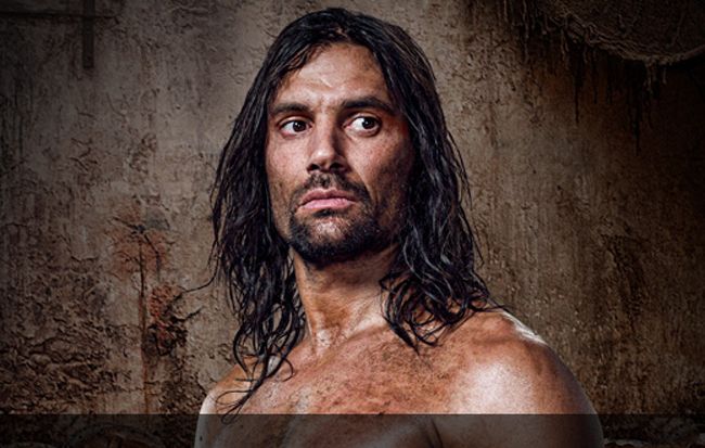 Nu trebuie sa ratezi asta - Manu Bannett iti arata in Spartacus tot ce se poate vedea