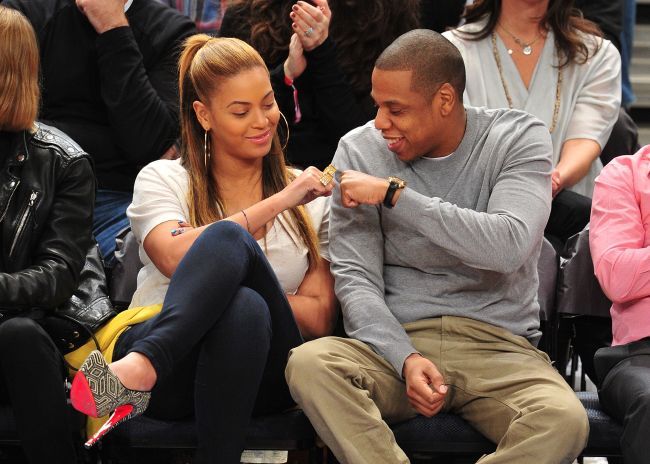 Beyonce a impartasit fanilor o imagine emotionanta, cu fetita ei. Uite cat de frumoase sunt amandoua