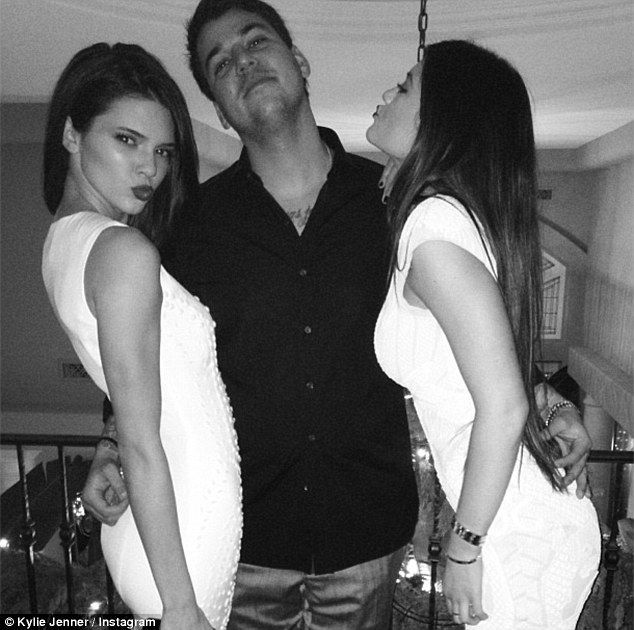 Ce cadouri au primit de Craciun cele mai rasfatate adolescente din lume, Kylie si Kendall Jenner