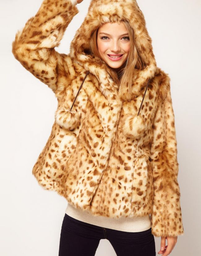 Profita de ultimele reduceri! 10 modele de haine de iarna pe care le poti cumpara online la aproape jumatate de pret