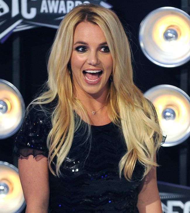 Sa fie acesta primul semn ca Britney clacheaza din nou? Cum au surprins-o fotografii pe diva muzicii pop