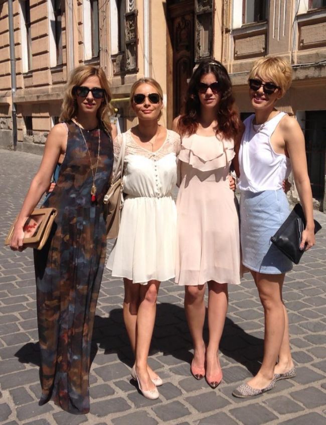 Una mai chic ca cealalta: fashionistele Romaniei, la plimbare in Brasov! Cum s-au imbracat Sore, Laura Cosoi, Dana Rogoz si Ada Condeescu