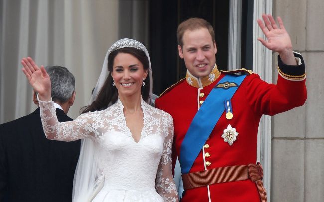 Momentul care a infuriat-o pe Kate Middleton: printul William s-a intalnit cu fostele iubite la nunta unui prieten. Cum arata cele care fi putut ajunge ducese in locul ei