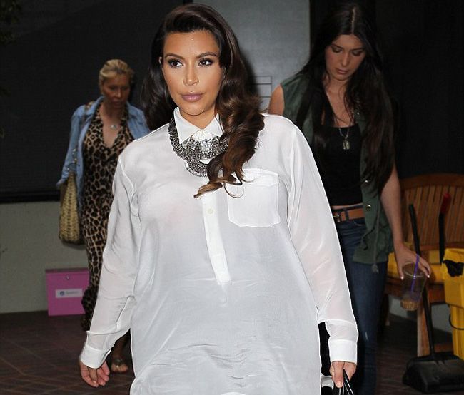 Drama lui Kim Kardashian: de ce inca refuza sa apara in public dupa 2 luni de la nastere