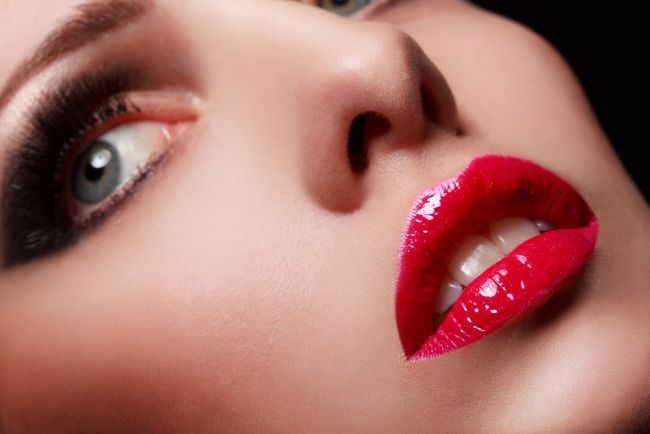 7 trucuri pentru buze mai frumoase. Cum sa-ti transformi zambetul intr-unul sexy si apetisant