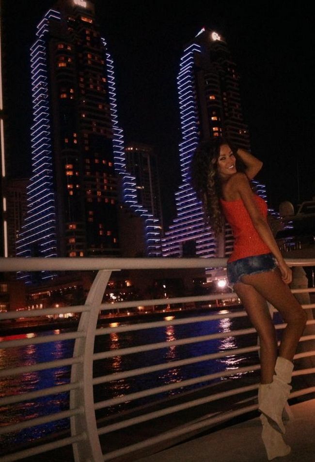 Tinuta cu care Bianca Slav a a atras privirile tuturor in Dubai. Cum a reusit roscata sa impresioneze