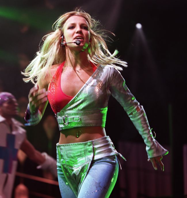 Britney Spears, de la adolescenta-minune a muzicii pop la femeia fatala. Cum s-a transformat cantareata de-a lungul timpului&nbsp;