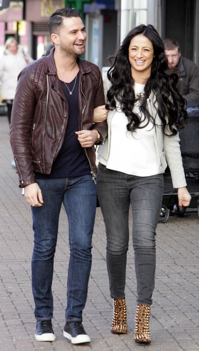 A scapat de colaceii de pe burta si grasimile inestetice si a revenit la dimensiunile unui model. Cum arata acum celebra Chantelle Houghton