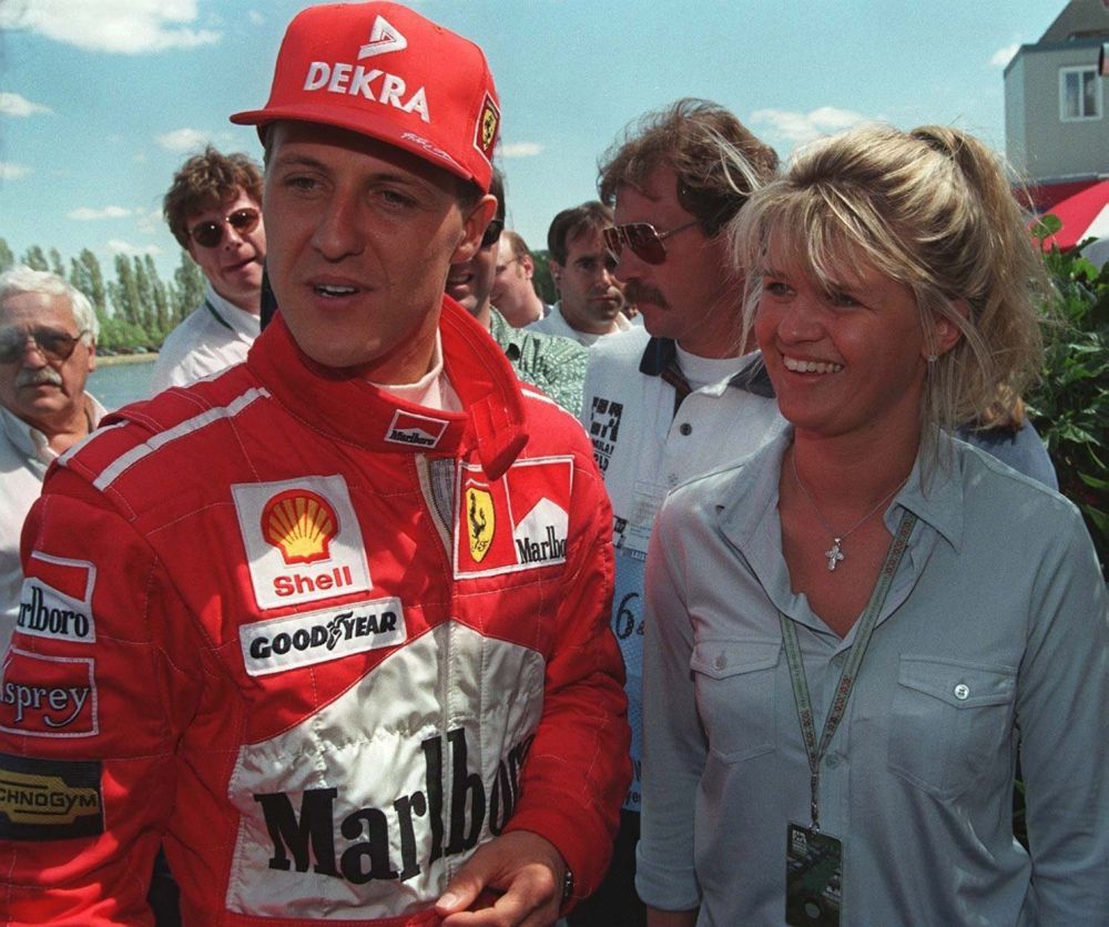 Prima iesire a Corinnei&nbsp;Schumacher&nbsp;dupa cateva saptamani de la revenirea din coma a pilotului de Formula 1 FOTO
