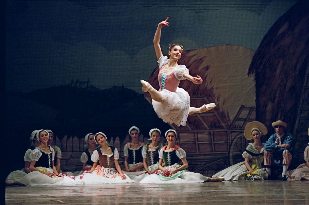 Femei in CTRL: Simona Noja, romanca pe care austriecii o considera steaua baletului clasic. Cum a ajuns sa redea frumosul pe cele mai prestigioase scene din lume INTERVIU EXCLUSIV