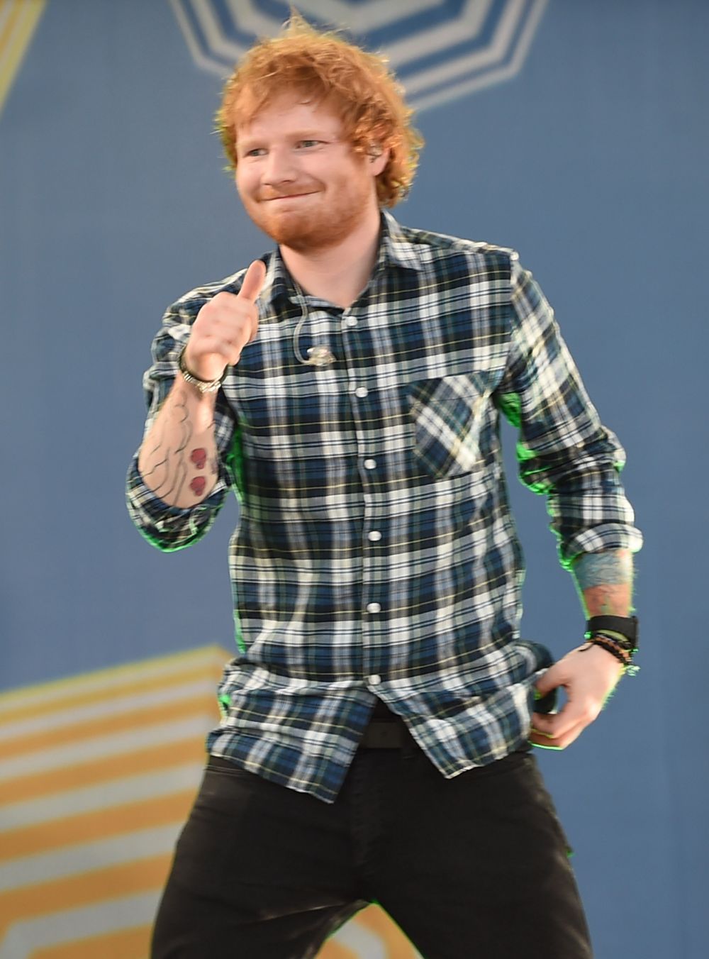 Milioane de admiratoare s-au indragostit de melodiile lui, dar putini stiu ca Ed Sheeran are iubita. Cum arata tanara