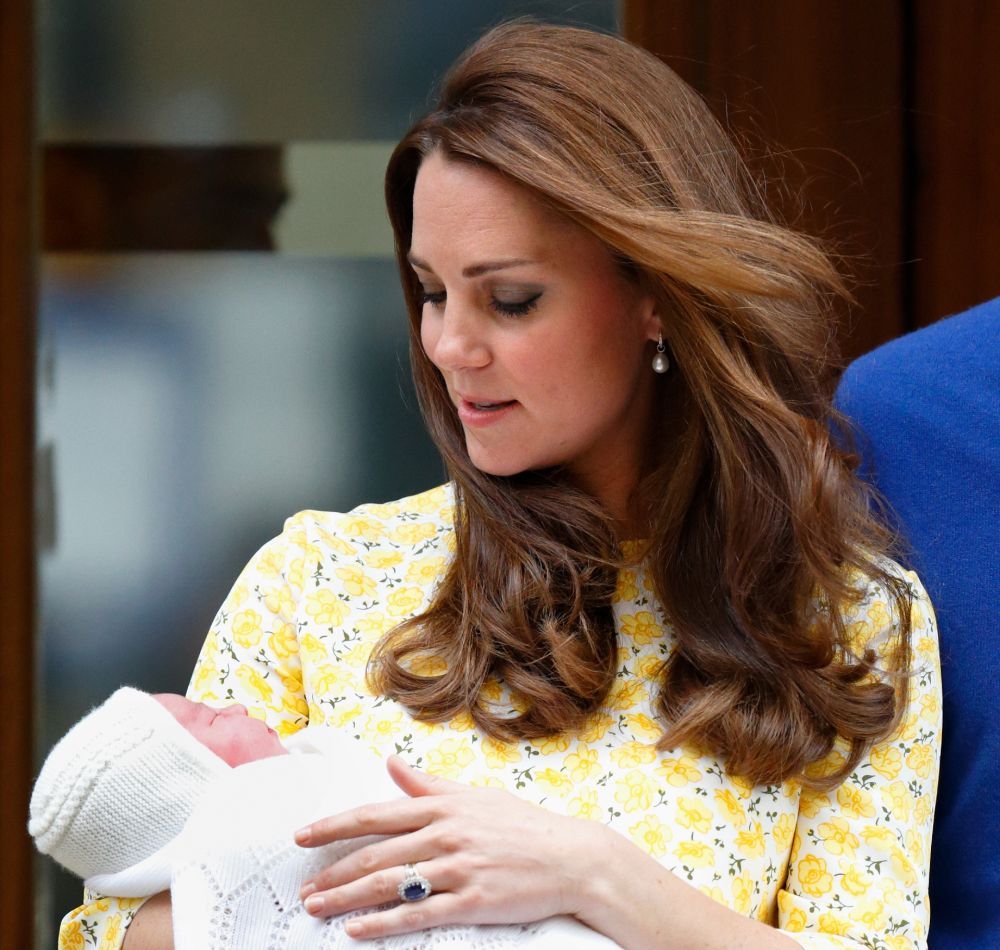 Printesa Charlotte, bucatica rupta din Kate Middleton. Cat de bine seamana micuta cu mama ei. Poza la 11 luni