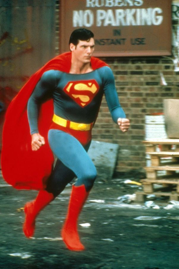 Si super eroii se schimba! Cum aratau Superman si Testoasele Ninja in urma cu 10 sau 20 ani
