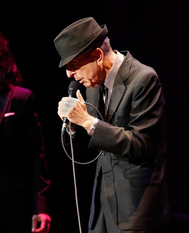 A murit Leonard Cohen