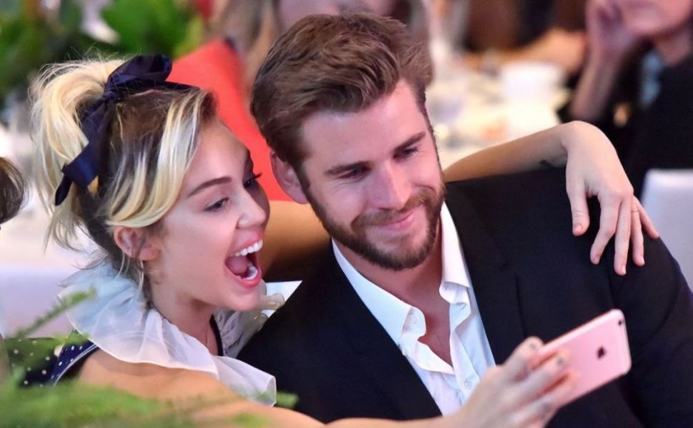 Noi probleme in paradis. Ce spun ultimele zvonuri despre logodna dintre Miley Cyrus si Liam Hemsworth