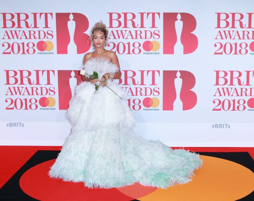 Parada tinutelor spectaculoase la Brit Awards 2018. Cine a impresionat la mult asteptata gala