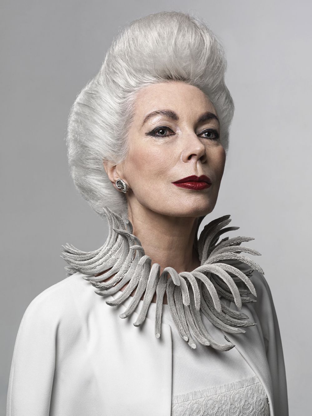 Fotomodelul senior Rodica Pal&eacute;ologue, care a cucerit lumea modei pariziene la 60 de ani, vine &icirc;n Rom&acirc;nia