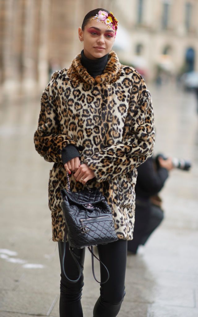 STREET STYLE: Ultimele tendințe &icirc;n materie de modă de la Paris Fashion Week