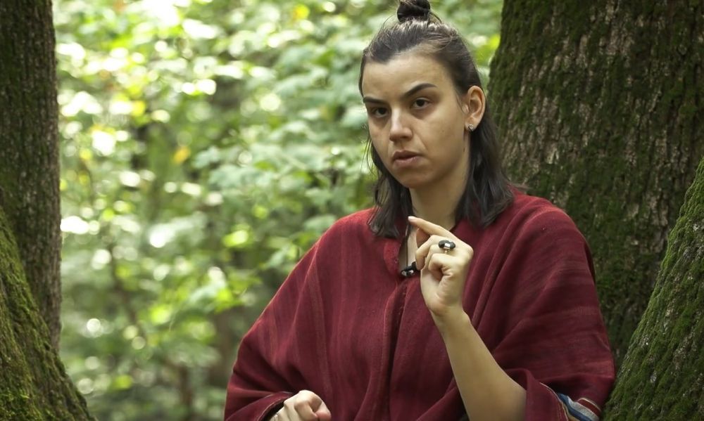Laura Dumitrescu, una dintre puținele femei șaman din Rom&acirc;nia: &bdquo;Șamanismul nu este vrăjitorie&rdquo;