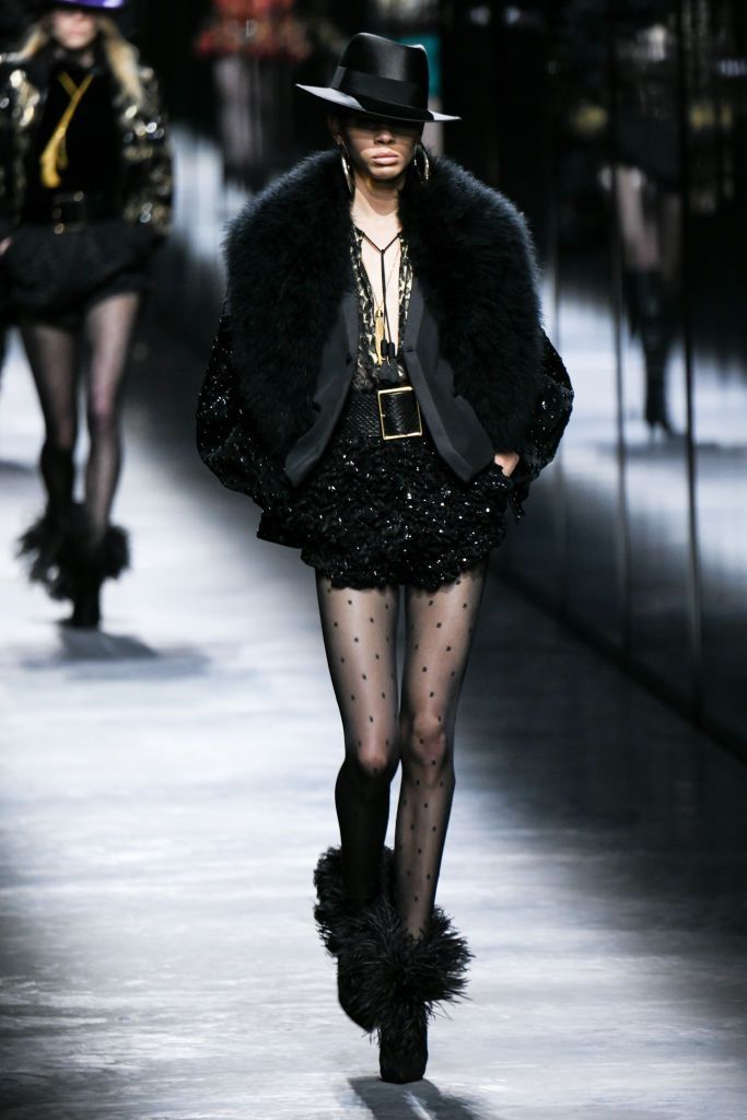Yves Saint Laurent a trimis pe catwalk, la Săptăm&acirc;na Modei de la Milano, modele extrem de slabe, aproape scheletice