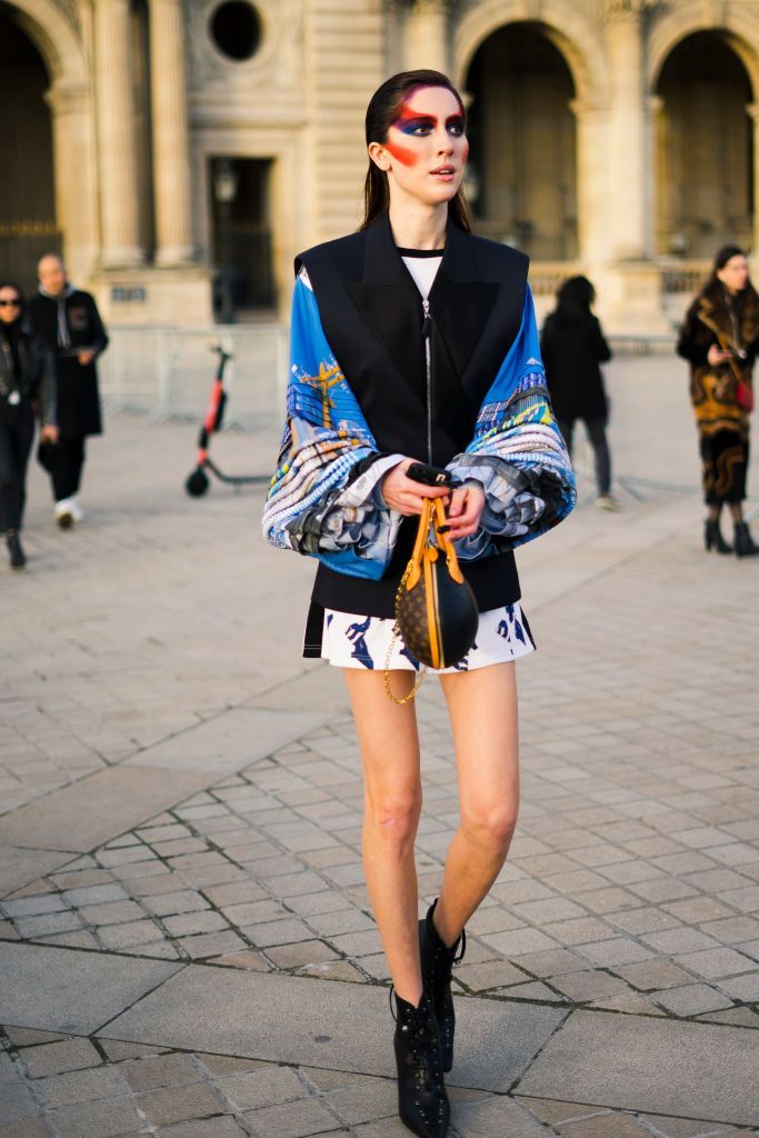 Street style la Paris Fashion Week: Vezi cele mai excentrice ținute pe care le-au purtat fashionistele &icirc;n Paris