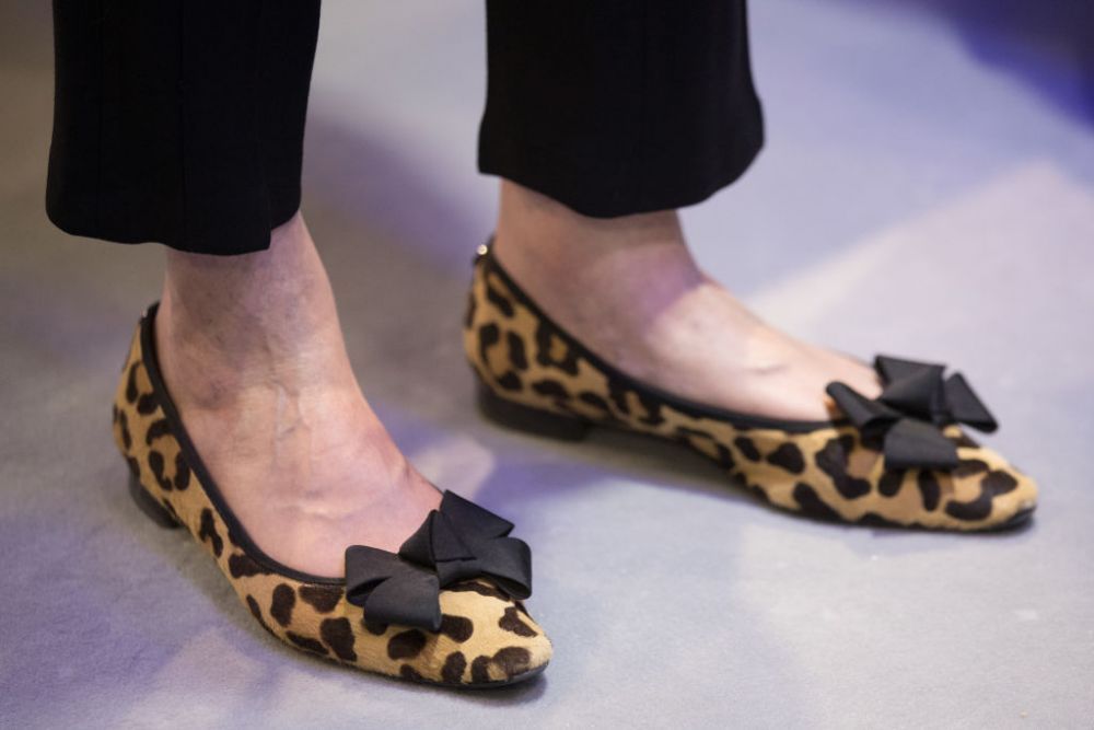 Theresa May, o colecționară împătimită de pantofi. Cele mai extravagante apariții
