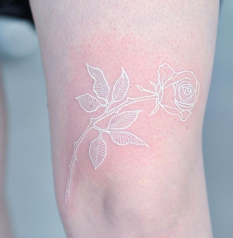 20 de tatuaje albe fabuloase, care te vor cuceri