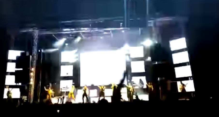 VIDEO O c&acirc;ntăreață din Spania a murit pe scenă &icirc;n timpul unui concert, din cauza unor artificii
