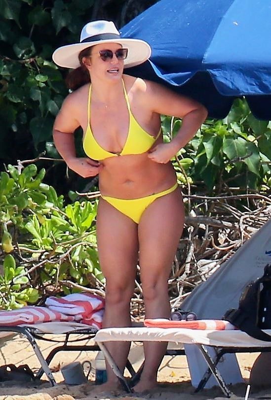 Britney Spears, altă femeie &icirc;n realitate față de cea de pe Instagram. Cum a fost fotografiată la plajă