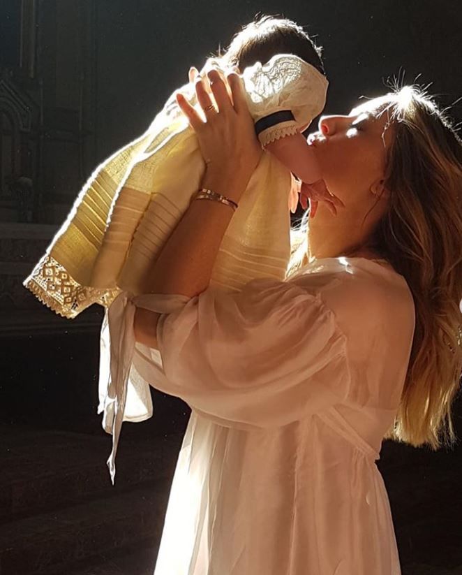 Laura Cosoi și-a botezat fiica &icirc;n Maramureș. Imagini inedite de la petrecere