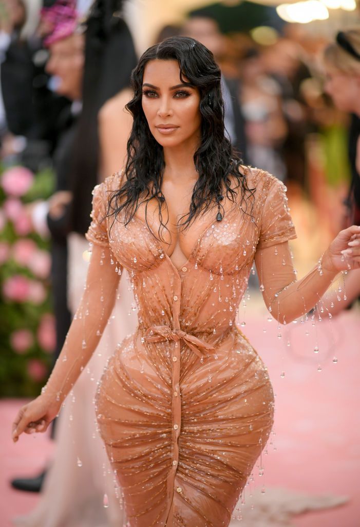 Kim Kardashian a dezvăluit că ar c&acirc;știga mai mulți bani din Instagram, dec&acirc;t un dintr-un sezon din Keeping Up With The Kardashians
