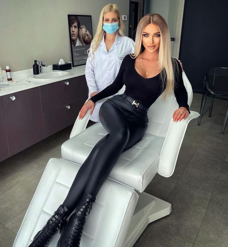 Bianca Drăgușanu și-a operat nasul. Cu ce probleme se confruntă acum