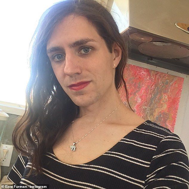C&acirc;ntărețul Ezra Furman a anunțat că este mamă transgender: &rdquo;Nu a fost chiar ușor&rdquo;