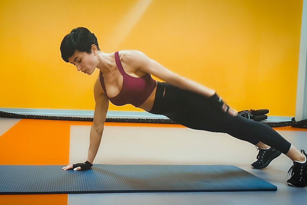 Trei principii sănătoase pentru un corp armonios, de la antrenoarea de fitness Tanya Croitoru